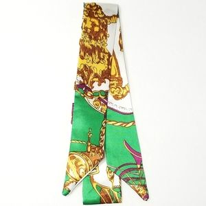 ⤵️⤵️1pc Royal Green Design Satin Scarves